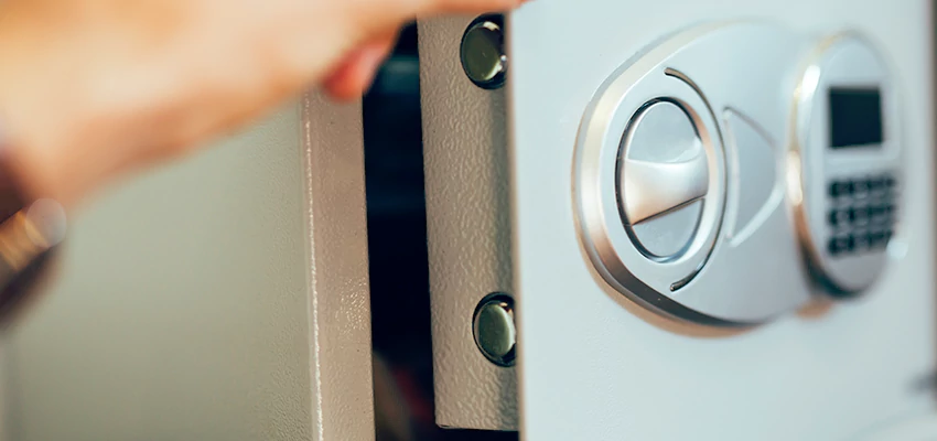 Fingerprint Safe Openers in Franklin, CA